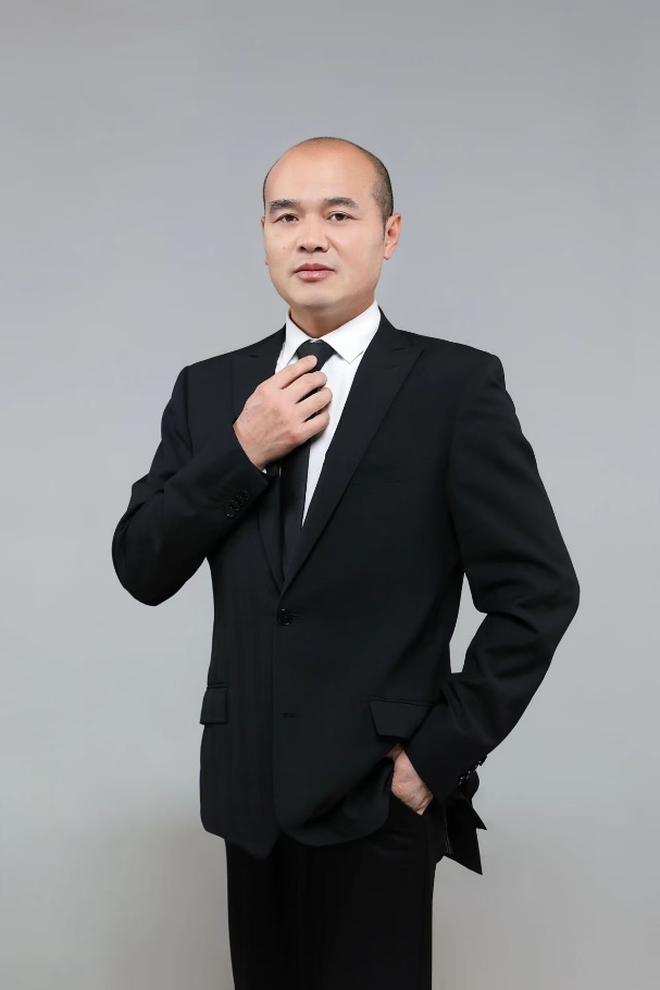 张英明